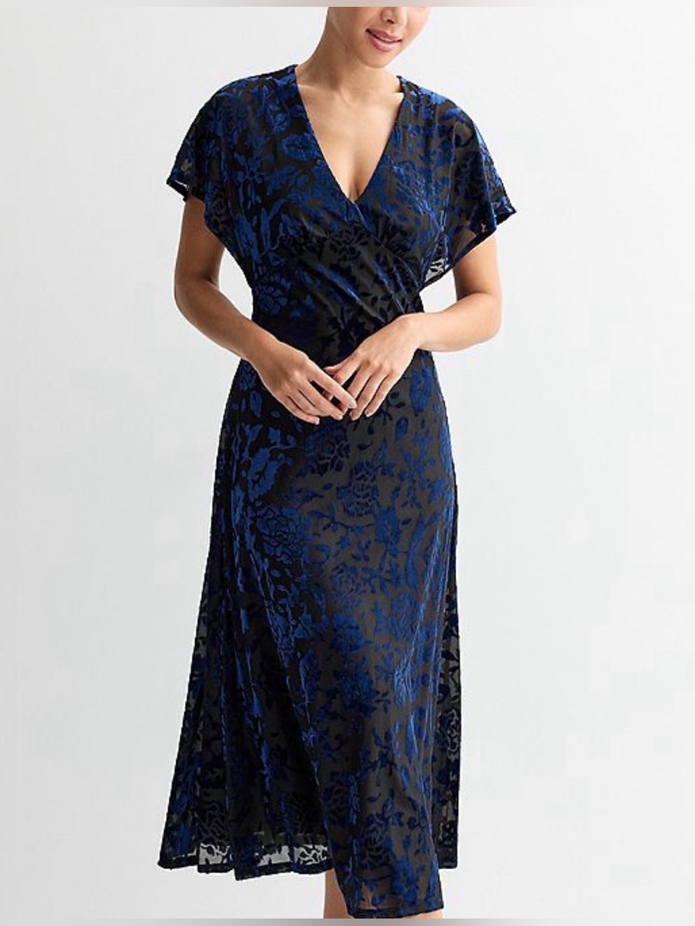 Taylor V-Neck Velvet Burnout Flutter Sleeve
Midi Dress Blue Size 10 NWT